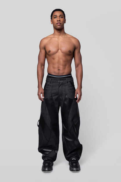 Full body front view of Bloom jeans in carbon Candiani raw denim, baggy fit
