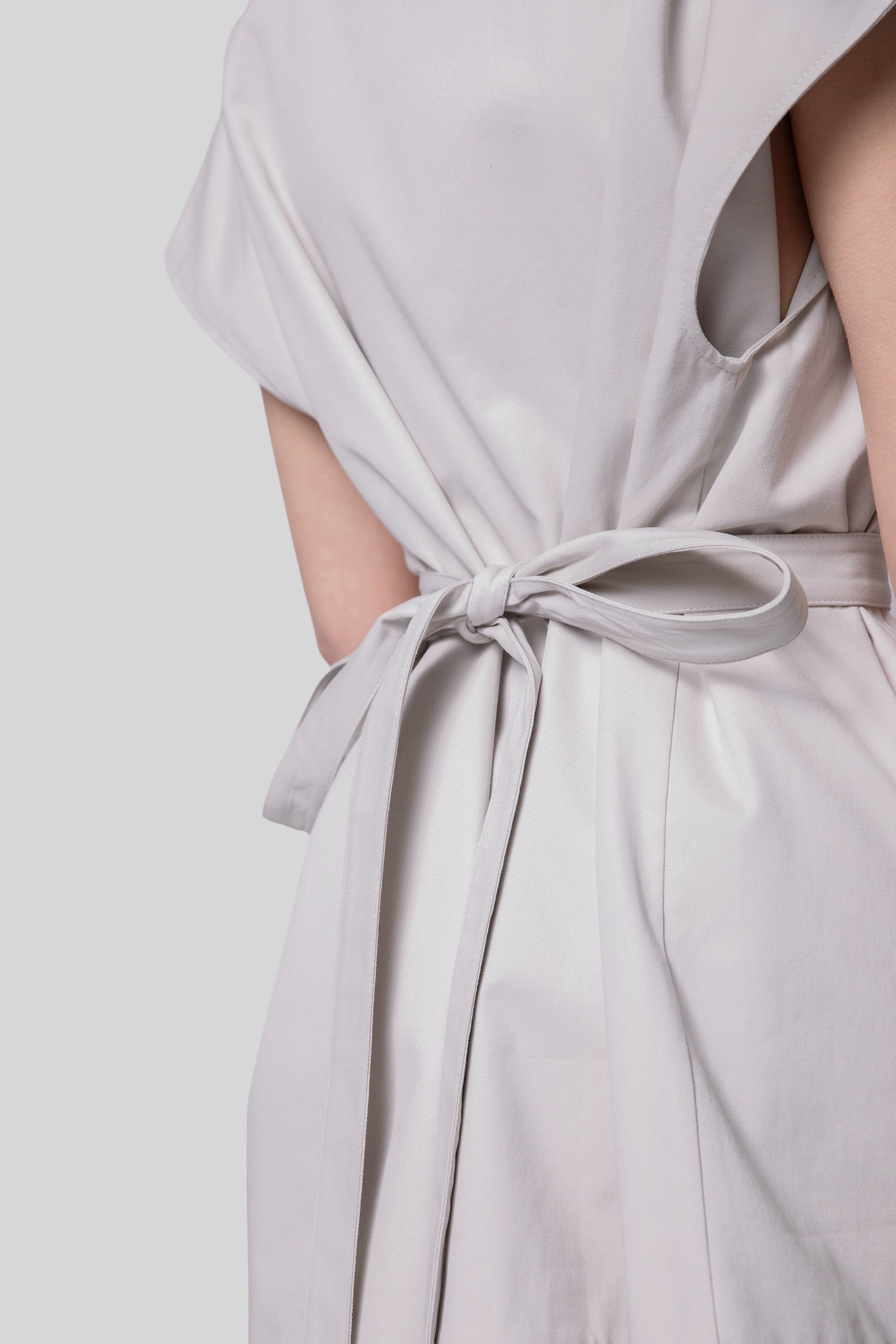 Close-up of removable cotton belt on Chameleon dress