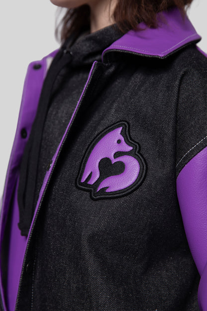 Close-up of collar and fox logo patch on chest of Core jacket